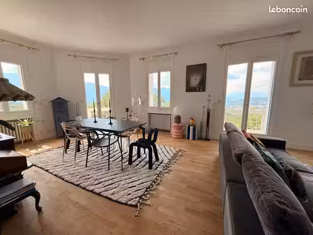appartement 5 pièces 132.5 m² vue lac