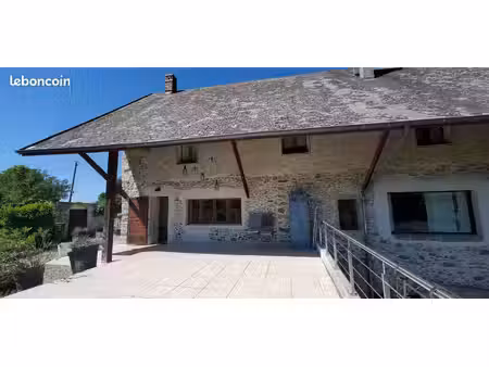 demeure de charme à planaise — 184 m² (3 ch) - 1500m2 terrain - au calme en pleine nature