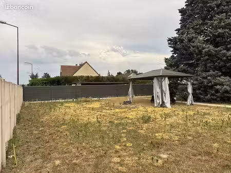 terrain 366 m² freneuse