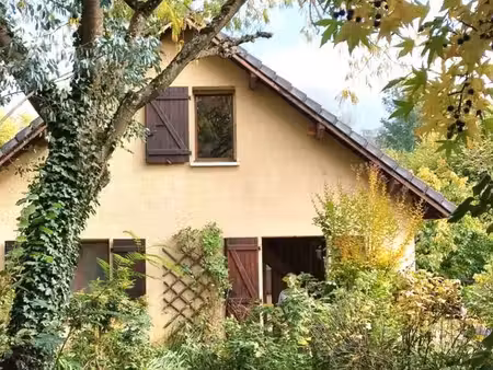 maison familiale avec jardin aux portes de chambéry
