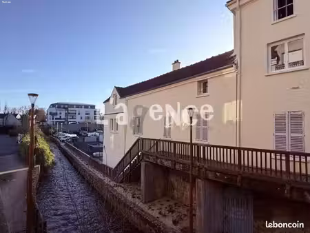 studio 1 pièce 31 m²