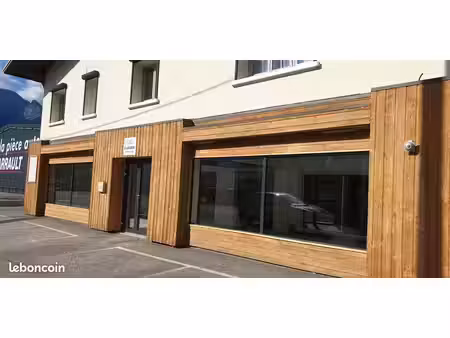 local commercial albertville proche de lidl