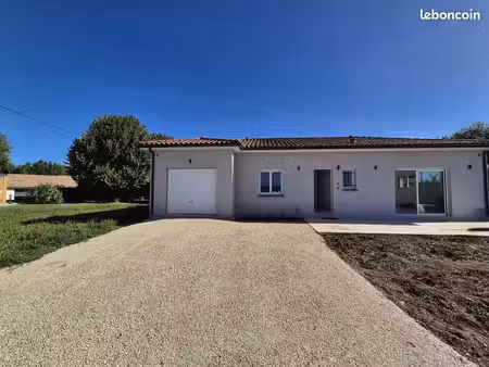 particulier loue maison t3 à saint nauphary à compter du 1er octobre 2026