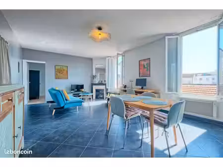deux pièces 53 m2 - lumineux et spacieux - proche de disney et 30 mn paris