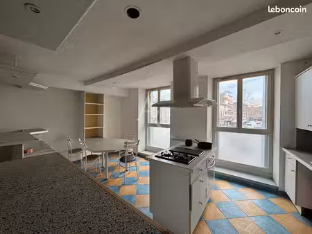immeuble 11 pièces 295 m²
