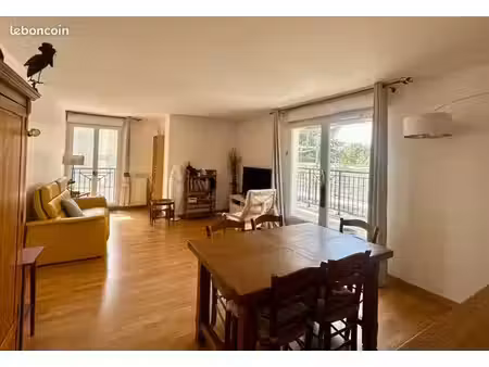 appartement - 4 pièces - 90m² - étage 3/3