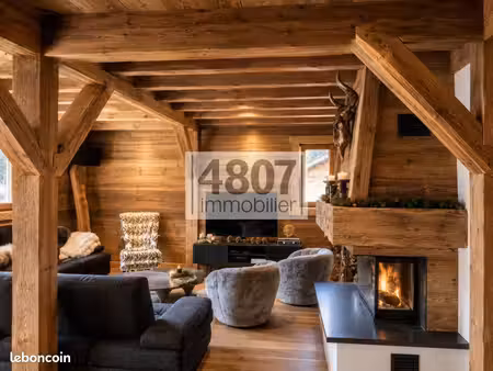 chalet 6 pièces 328 m²