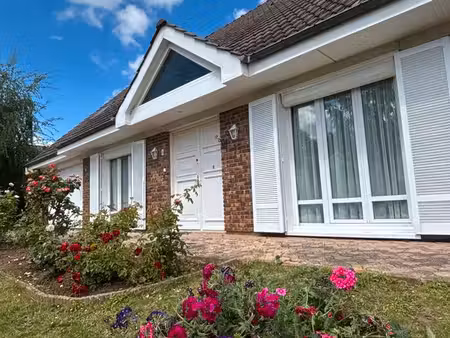 maison familiale 194 m²  5 chambres  jardin 900 m²  résidence avec piscine & tennis
