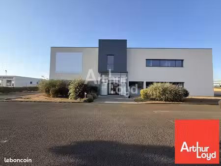 bureaux 1600 m² chauray