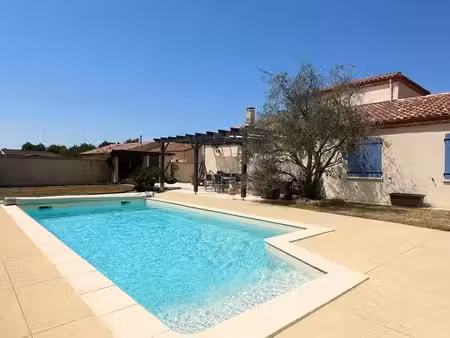 maison familiale 135 m2 - piscine au sel 8x4 - dpe b - sans frais d'agence