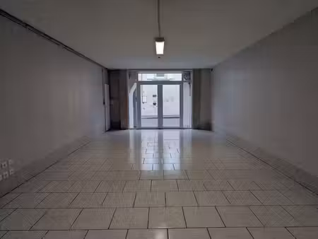 local commercial 160m2