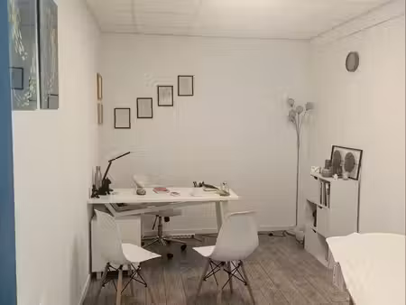 local dans un pôle santé