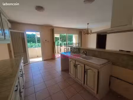 appartement 3 pièces 82 m²