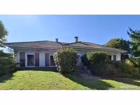 grande maison familiale à quelques pas des commerces et des écoles de aixe sur vienne :