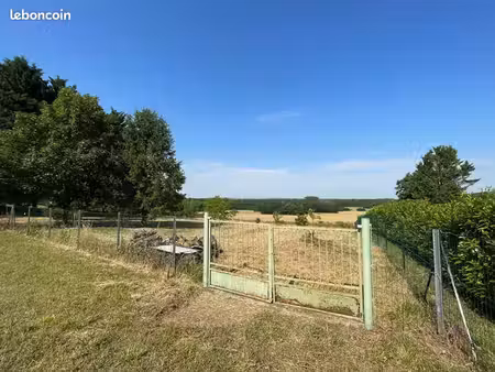 terrain 2 728 m² saint genest d ambiere