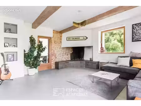 propriété 6 pièces 206 m²