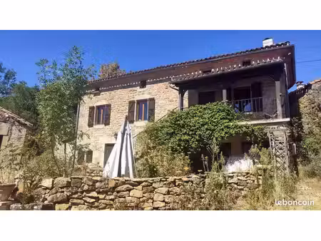 maison avec vue sur la vallée