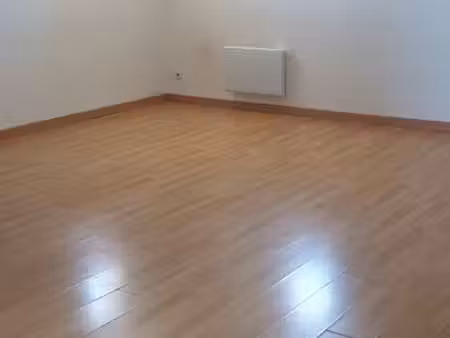 location t2 sarrians