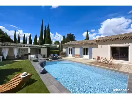 loue villa piscine 4 chambres