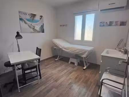 cabine/bureau de travail à louer