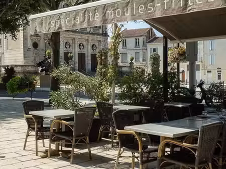 à vendre – fonds de commerce restaurant à orange (84)