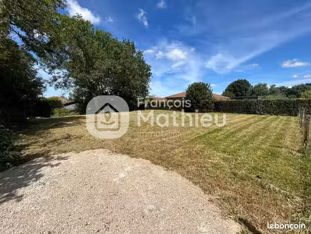 terrain 896 m² sandrans
