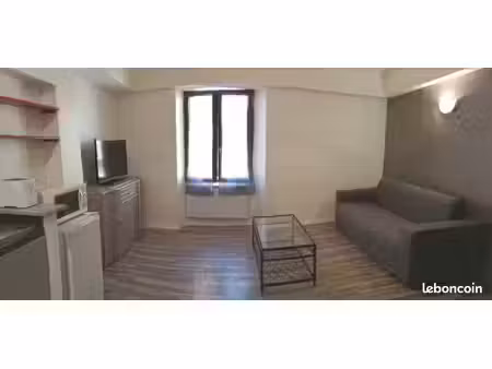 ? le luc – appartement meublé 41 m² avec chambre en mezzanine – centre-ville