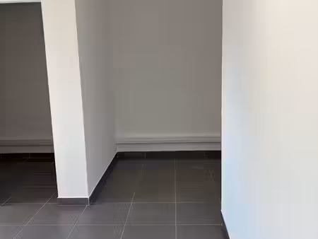 bureau commercial 75m2