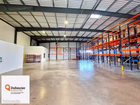 local d'activite 1166 m² dissay