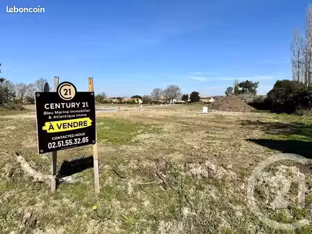 terrain 470 m² l aiguillon sur vie