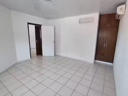 studio de 27.17 m2 à louer à cayenne