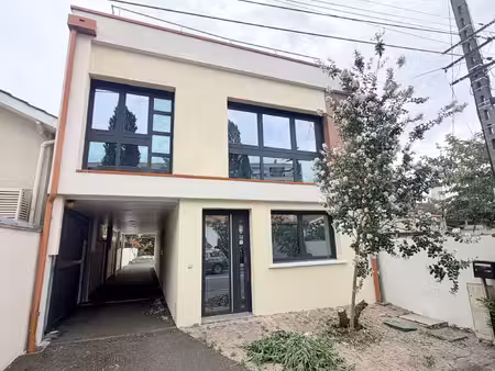 bureaux ~330 m2 avec parking privatif le bouscat (33110)