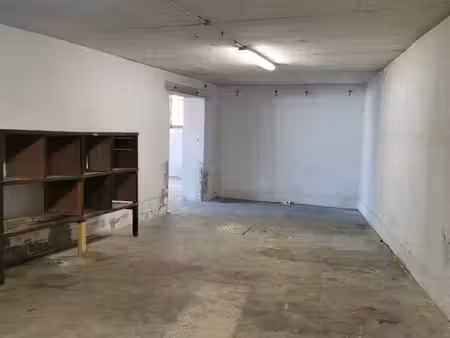 local stockage 70 m2
