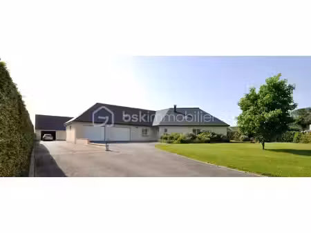 propriété de 222 m² à grand-camp