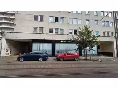 votre futur succès commercial commence ici ! uccle 330m²