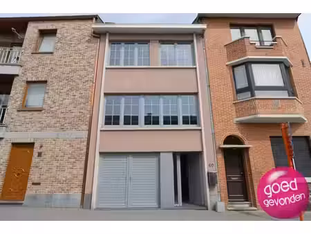 maison meublée - 3 ch - terrasses - jardin - garage