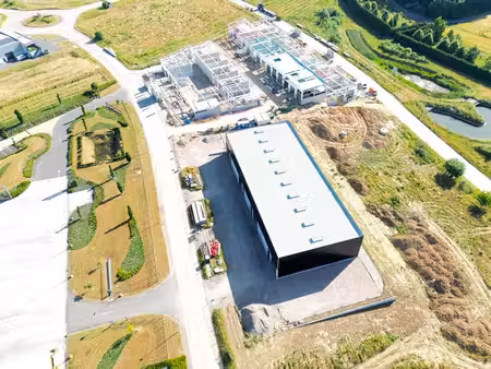 entrepôt à louer dans le zoning d'ecolys à namur