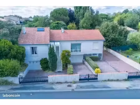 maison 130m2 sur 2 niveaux