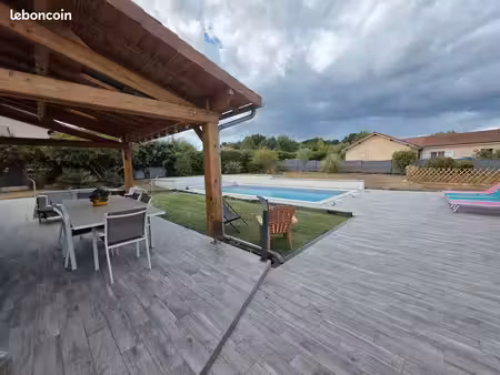couzeix – maison familiale 218 m² – 5 chambres – piscine chauffée – terrain 1 165 m²