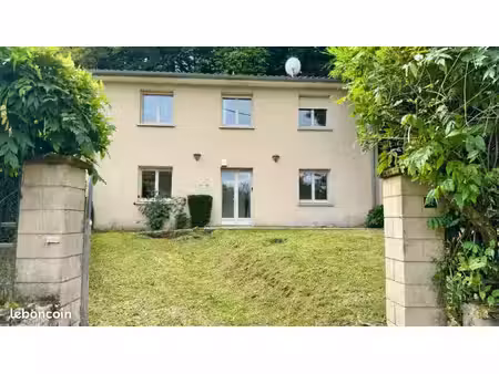 maison à la campagne à louer