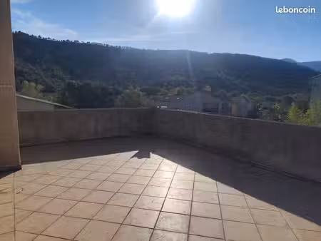 haut de villa à champtercier avec terrasse et jardin
