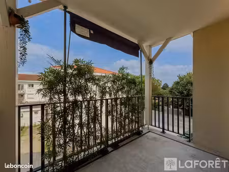 studio 1 pièce 28 m²