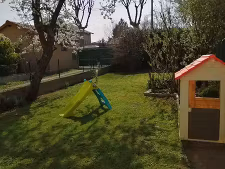 f3 avec jardin et 2 garages brioude