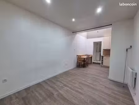 studio 1 pièce 23 m²