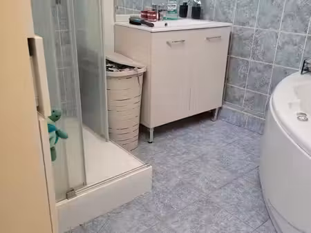 apparemment à louer