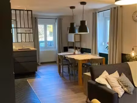 appartement entièrement meublé  5 chambres  150m2