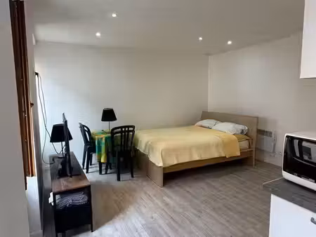 longjumeau (91160) – à louer : f1 meublé 25 m² + parking