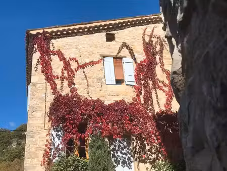 location meublée courte durée - 25 m² montauban-sur-l'ouvèze