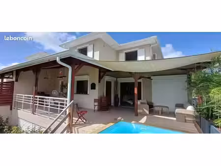 villa f5 meublee avec piscine