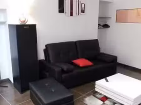 a louer : appartement meublé de plain-pied